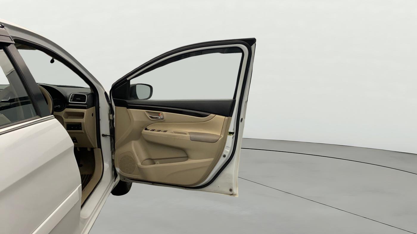 2017 Maruti Ciaz VXI+, Petrol, Manual, 50 km, RHS Front Door