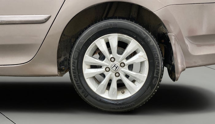 2013 Honda City 1.5L I-VTEC V MT, Petrol, Manual, 1,00,974 km, Left Rear Wheel