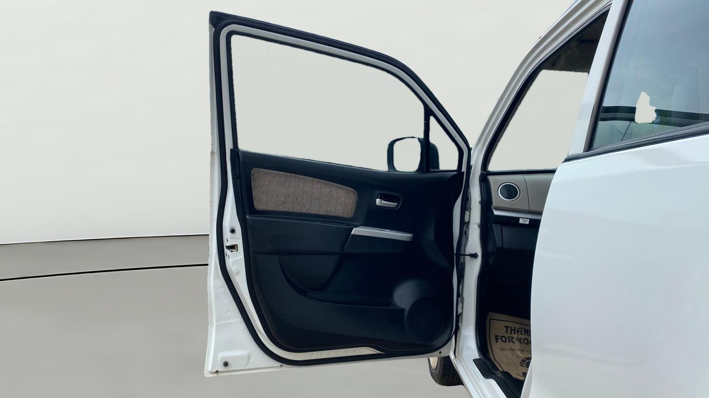 2016 Maruti Wagon R 1.0 VXI, CNG, Manual, 79,251 km, LHS Front Door