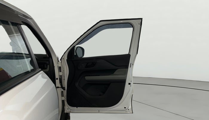 2025 Tata PUNCH Adventure Plus, Petrol, Manual, 17,183 km, RHS Front Door