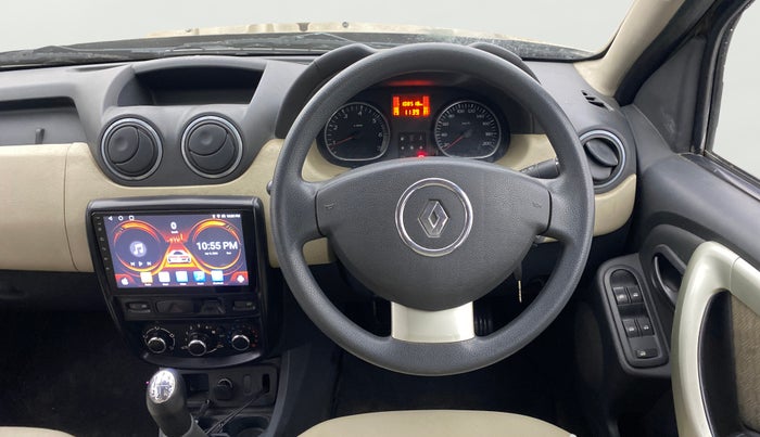 2014 Renault Duster 85 PS RXL DIESEL, Diesel, Manual, 1,08,474 km, Steering Wheel Close Up