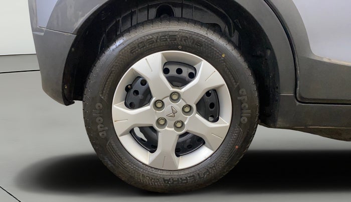 2024 Mahindra XUV 3XO MX3 1.5 Turbo Diesel Autoshift Plus, Diesel, Automatic, 14,405 km, Right Rear Wheel