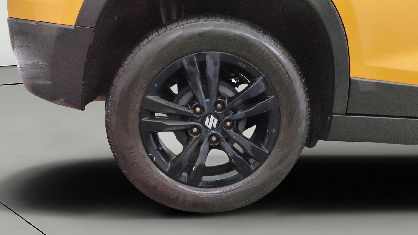 2019 Maruti Vitara Brezza ZDI PLUS DUAL TONE, Diesel, Manual, 70,666 km, Right Rear Wheel