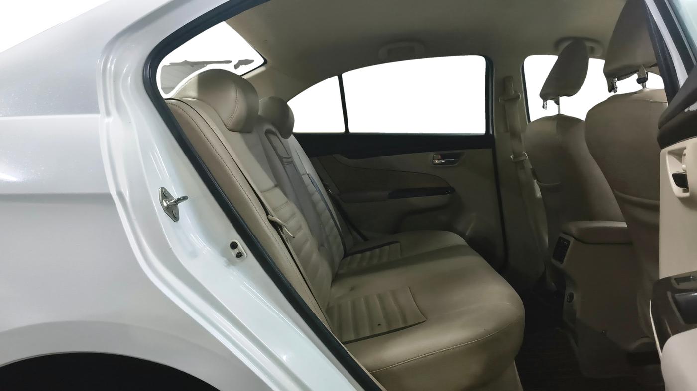 2016 Maruti Ciaz VDI+ SHVS, Diesel, Manual, 73,092 km, Right Side Rear Door Cabin