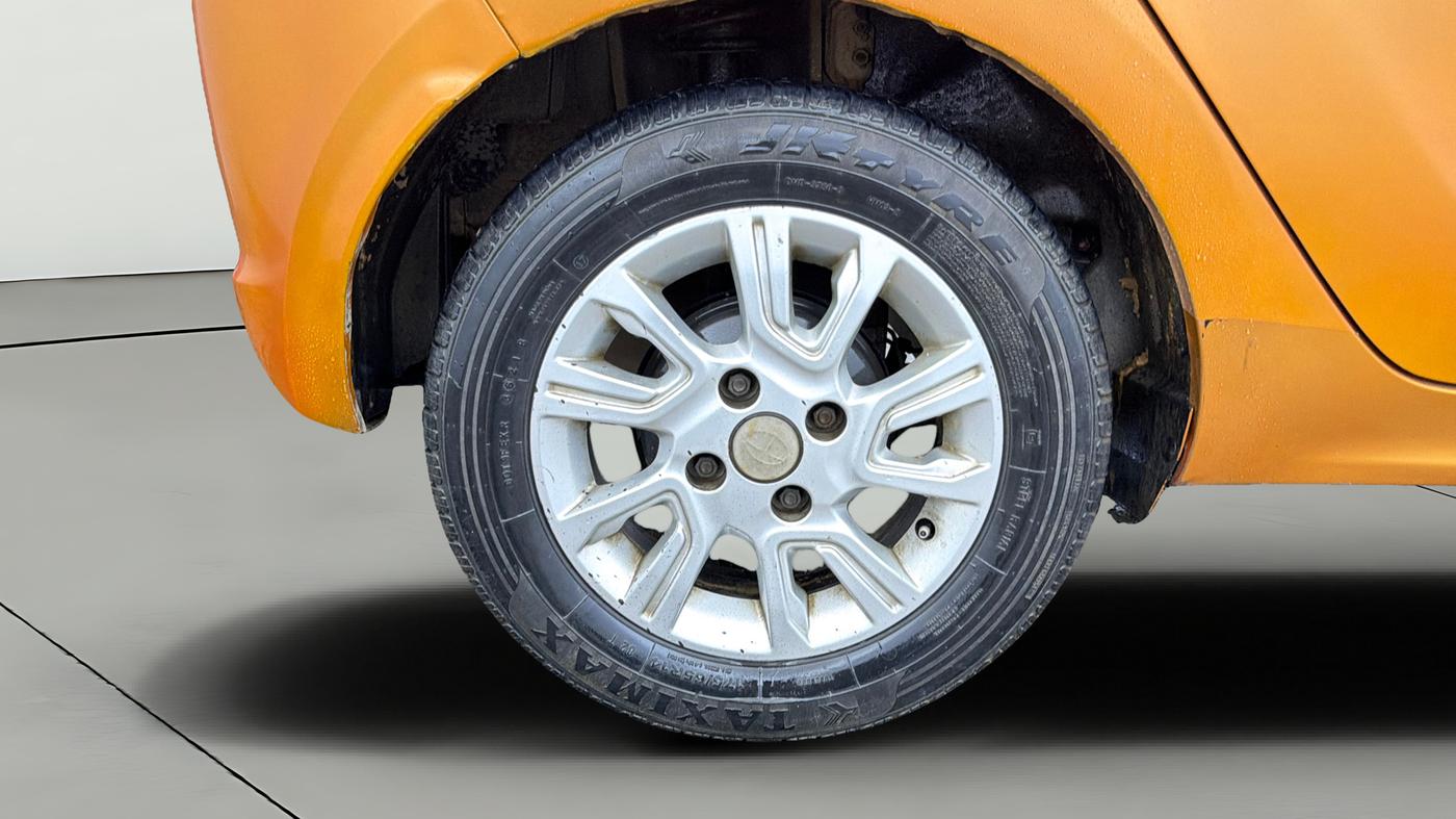 2018 Tata Tiago XZ PETROL, Petrol, Manual, 59,564 km, Right Rear Wheel