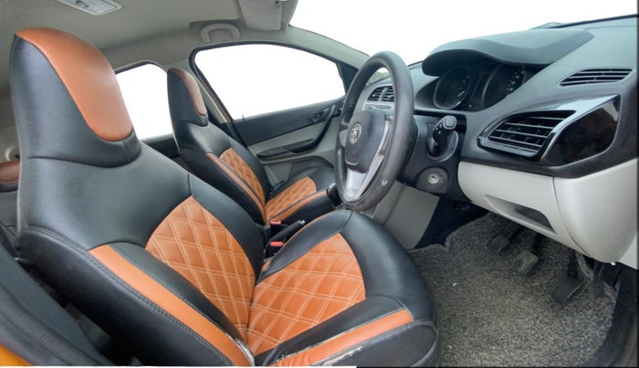 2017 Tata Tiago XT PETROL, Petrol, Manual, 70,783 km, Right Side Front Door Cabin
