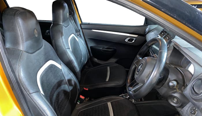 2022 Renault Kwid CLIMBER AMT 1.0, Petrol, Automatic, 39,201 km, Right Side Front Door Cabin