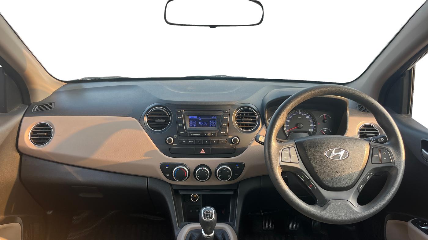 2015 Hyundai Xcent S (O) 1.2, Petrol, Manual, 27,993 km, Dashboard