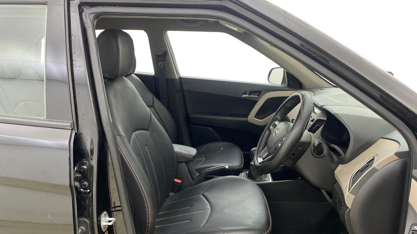2016 Hyundai Creta SX PLUS 1.6 PETROL, Petrol, Manual, 41,996 km, Right Side Front Door Cabin