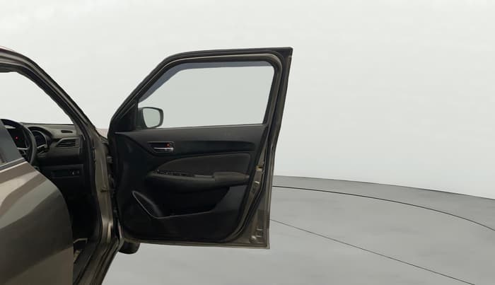 2023 Maruti Swift VXI, Petrol, Manual, 38,329 km, RHS Front Door