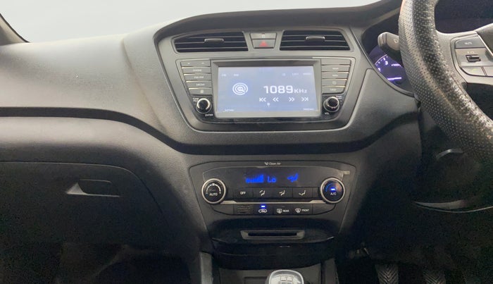 2017 Hyundai Elite i20 ASTA 1.2 DUAL TONE, Petrol, Manual, 1,17,862 km, Air Conditioner