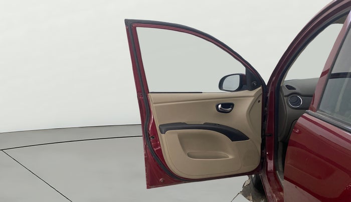 2016 Hyundai i10 SPORTZ 1.1, Petrol, Manual, 43,144 km, LHS Front Door