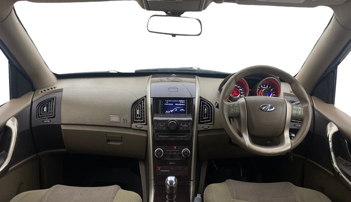 2013 Mahindra XUV500 W6, Diesel, Manual, 1,41,925 km, Dashboard