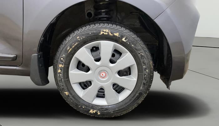 2023 Maruti Alto K10 VXI, Petrol, Manual, 27,998 km, Right Front Wheel
