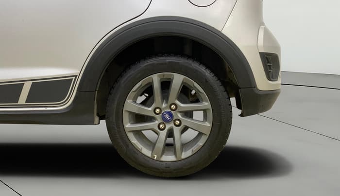 2020 Ford FREESTYLE TITANIUM 1.2 PETROL, Petrol, Manual, 56,533 km, Left Rear Wheel