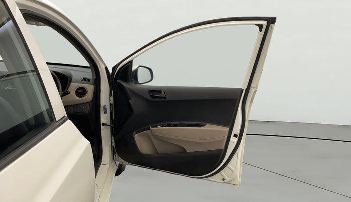 2016 Hyundai Grand i10 MAGNA 1.2 KAPPA VTVT, Petrol, Manual, 46,008 km, RHS Front Door