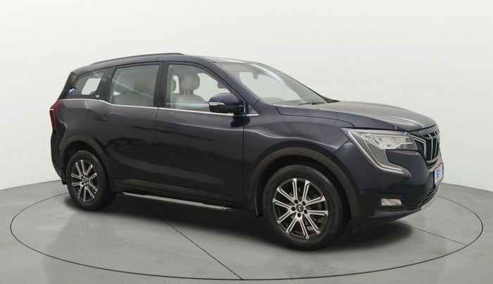 2022 Mahindra XUV700 AX 7 LUXURY P AT 7 STR, Petrol, Automatic, 17,184 km, Right Front Diagonal