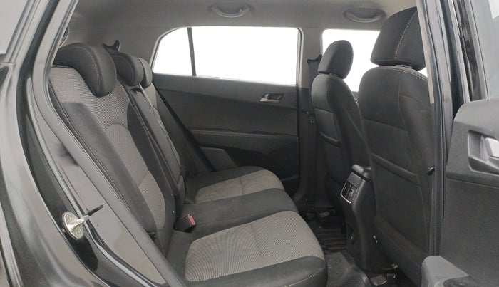 2017 Hyundai Creta SX PLUS AT 1.6 PETROL, Petrol, Automatic, 70,973 km, Right Side Rear Door Cabin