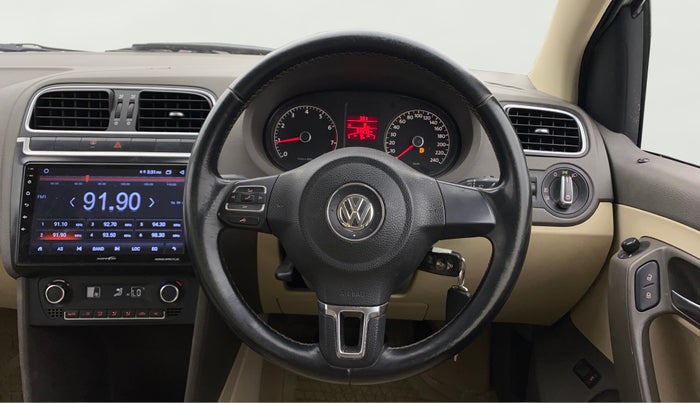 2013 Volkswagen Vento HIGHLINE 1.6 MPI, Petrol, Manual, 69,541 km, Steering Wheel Close Up