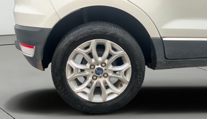 2015 Ford Ecosport TITANIUM 1.5L PETROL, Petrol, Manual, 1,01,340 km, Right Rear Wheel