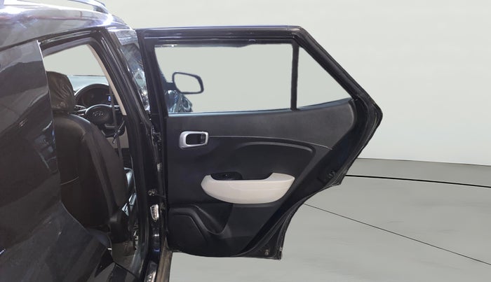 2024 Hyundai VENUE SX 1.5 CRDI, Diesel, Manual, 58,594 km, RHS Rear Door