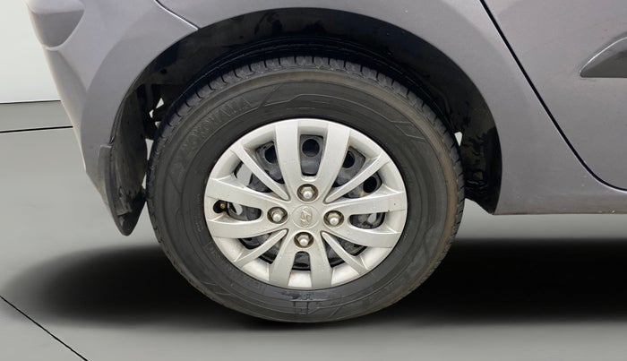 2016 Hyundai i10 SPORTZ 1.1, Petrol, Manual, 75,834 km, Right Rear Wheel