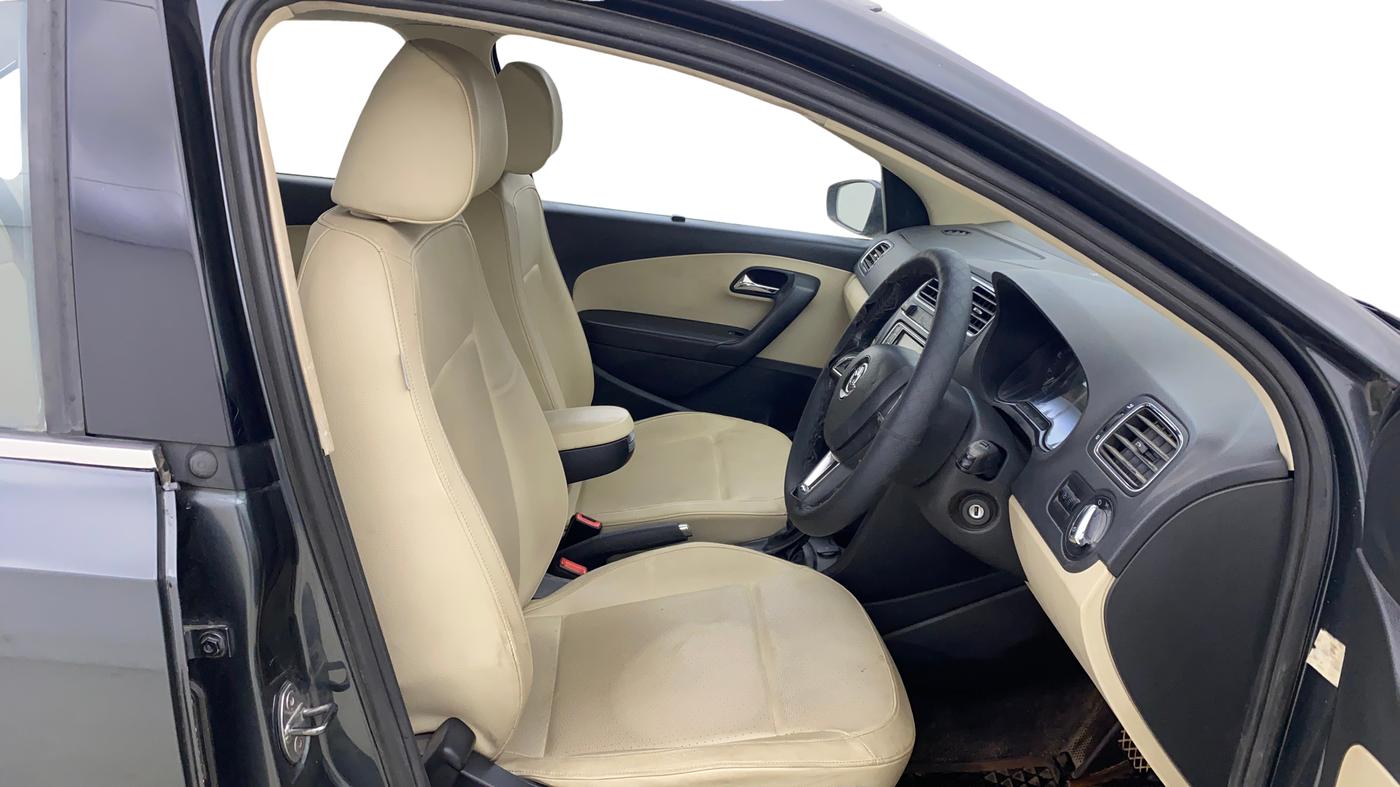 2018 Skoda Rapid STYLE 1.6 MPI AT, Petrol, Automatic, 75,459 km, Right Side Front Door Cabin