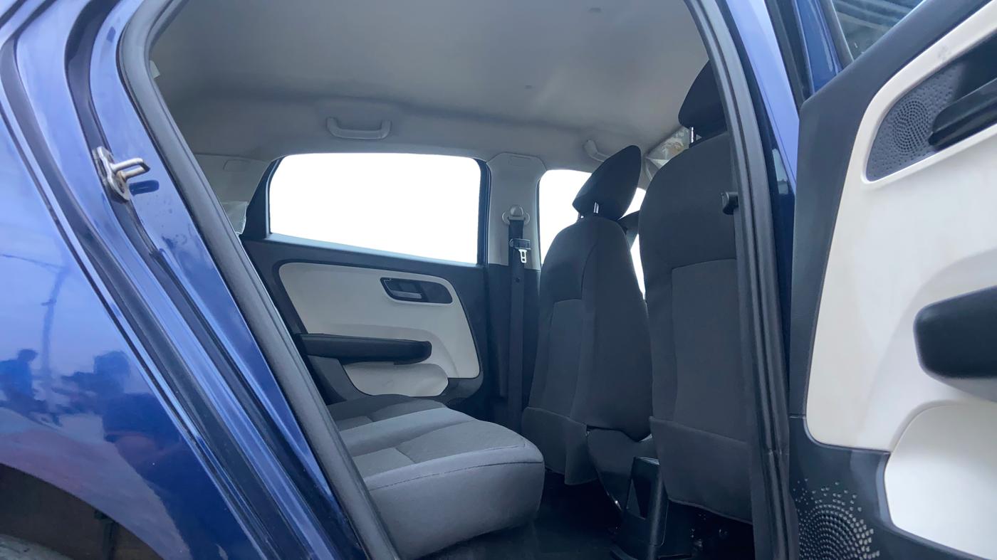 2024 Tata ALTROZ XM PLUS PETROL, Petrol, Manual, 8,236 km, Right Side Rear Door Cabin
