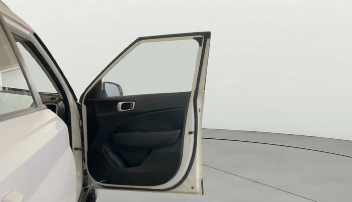 2021 Hyundai VENUE S 1.2, Petrol, Manual, 34,800 km, RHS Front Door