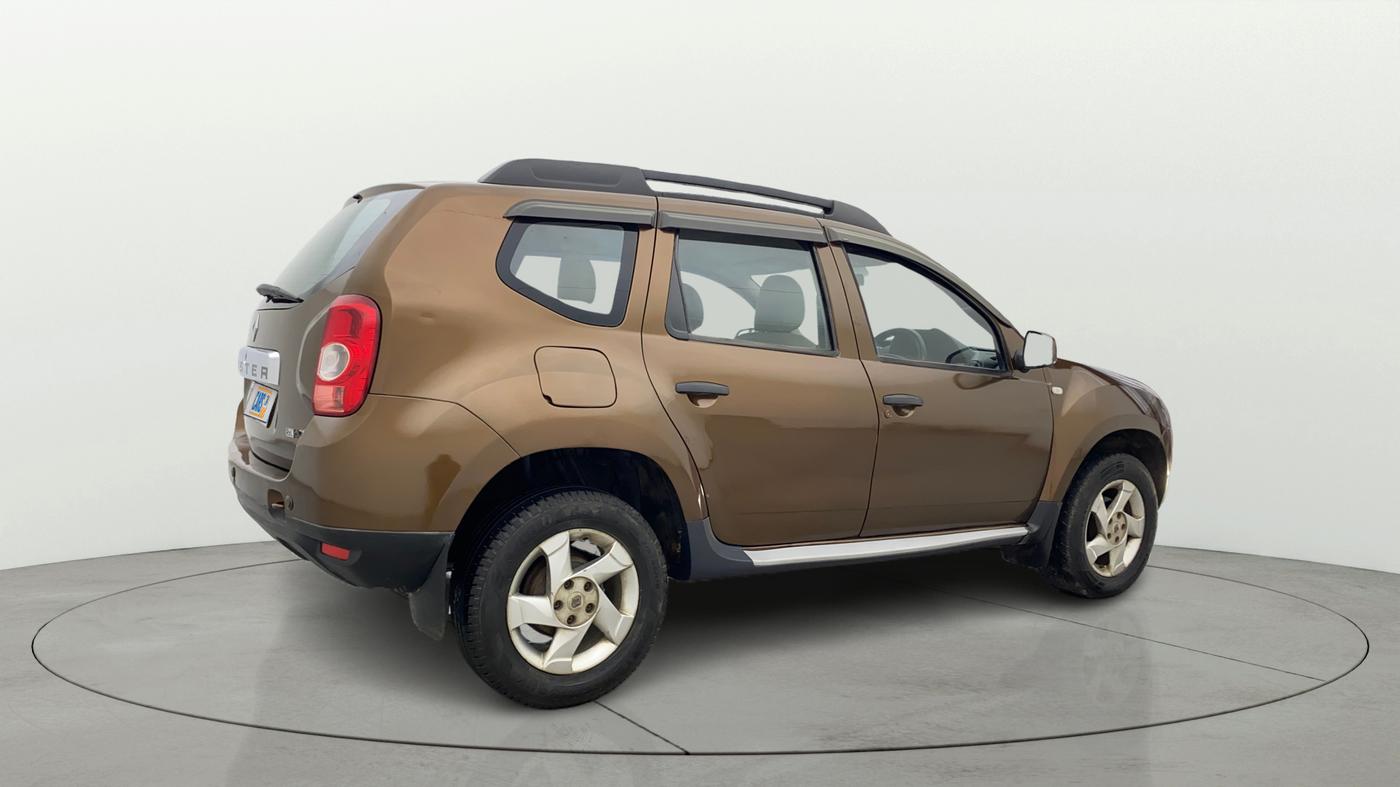 2013 Renault Duster 85 PS RXL DIESEL, Diesel, Manual, 1,11,669 km, Right Back Diagonal