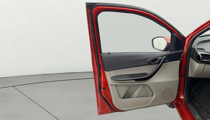 2017 Tata Tiago XT PETROL, Petrol, Manual, 60,025 km, LHS Front Door