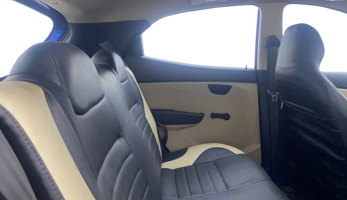 2015 Hyundai Eon MAGNA +, Petrol, Manual, 60,020 km, Right Side Rear Door Cabin