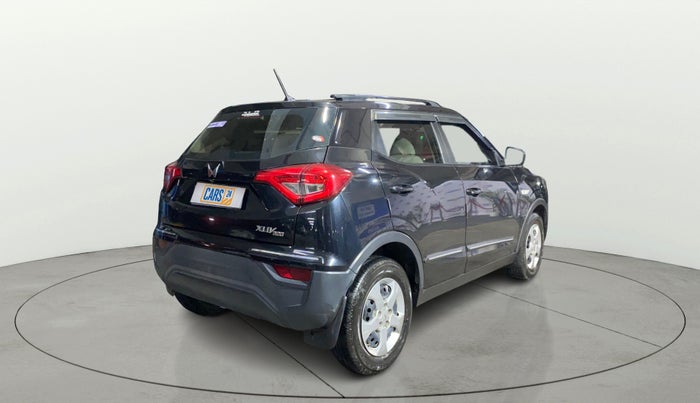 2023 Mahindra XUV300 W6 1.2 PETROL, Petrol, Manual, 8,518 km, Right Back Diagonal