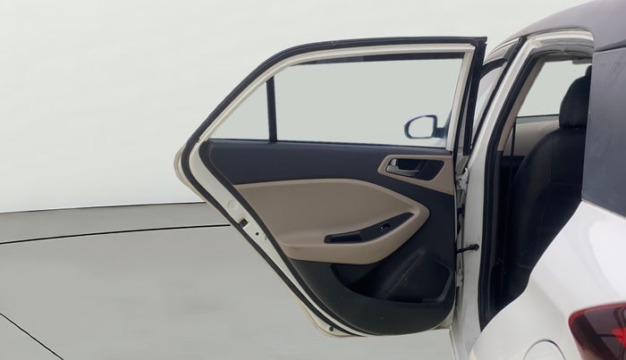 2015 Hyundai Elite i20 ASTA 1.2, CNG, Manual, 1,24,452 km, LHS Rear Door