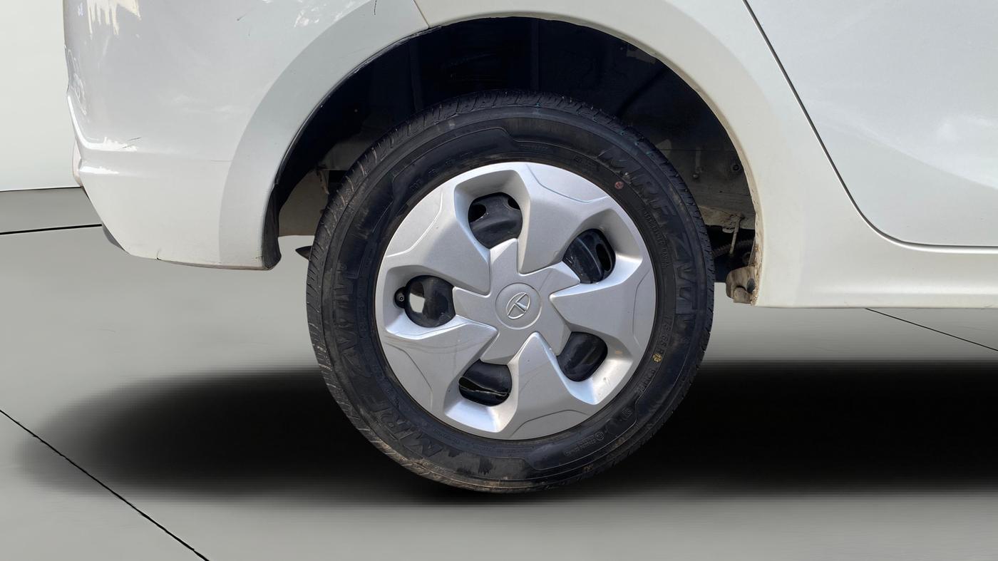 2023 Tata TIGOR XM PETROL, Petrol, Manual, 22,720 km, Right Rear Wheel