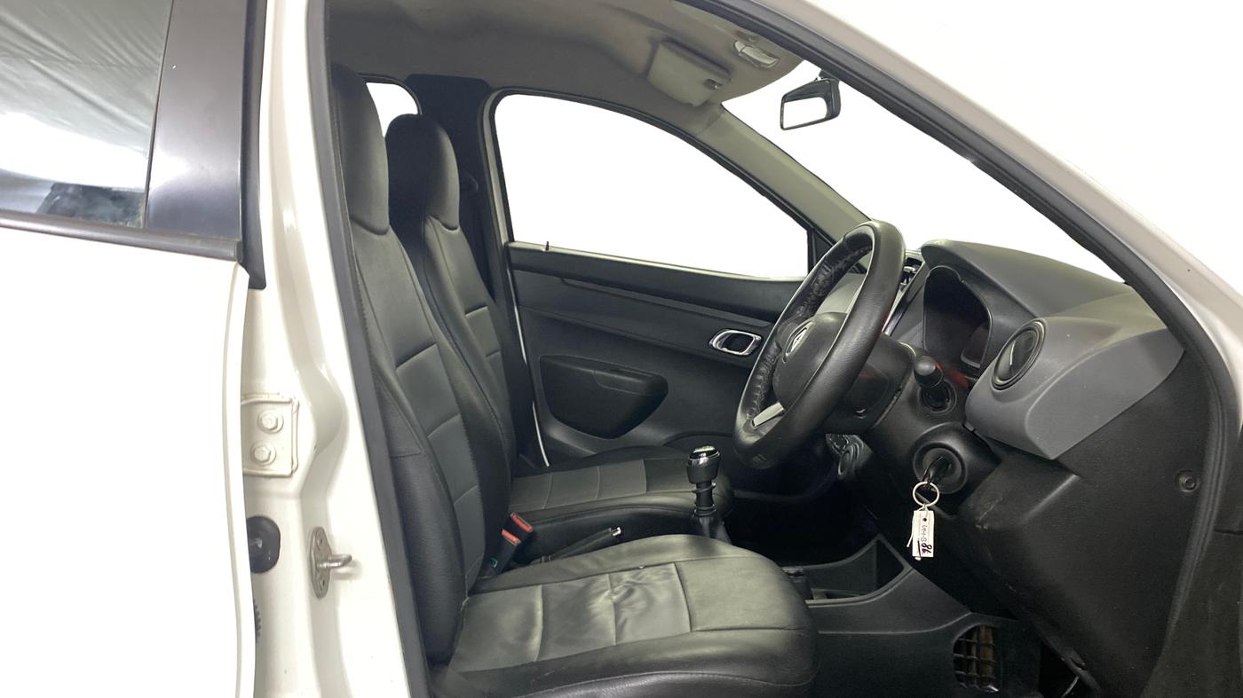 2019 Renault Kwid RXT 1.0 (O), Petrol, Manual, 42,793 km, Right Side Front Door Cabin