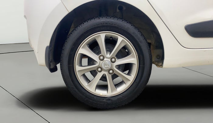 2016 Hyundai Grand i10 ASTA (O) AT 1.2 KAPPA VTVT, Petrol, Automatic, 53,534 km, Right Rear Wheel