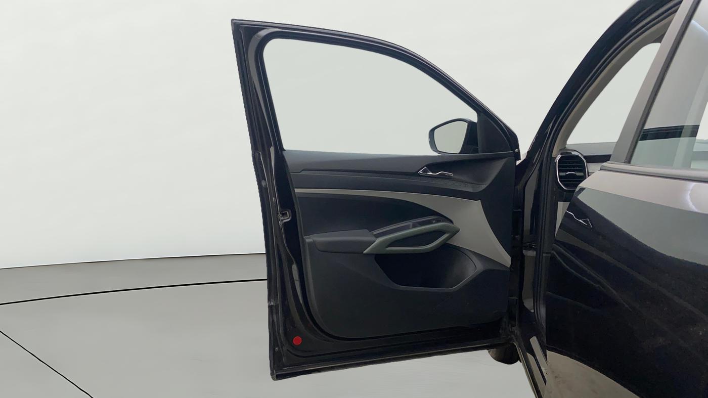 2025 Skoda Kylaq Prestige AT, Petrol, Automatic, 16,020 km, LHS Front Door