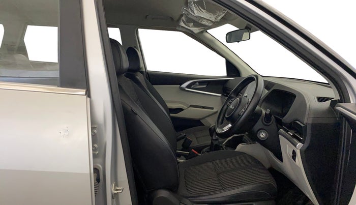 2022 KIA CARENS PRESTIGE 1.4 PETROL 7 STR, Petrol, Manual, 30,835 km, Right Side Front Door Cabin