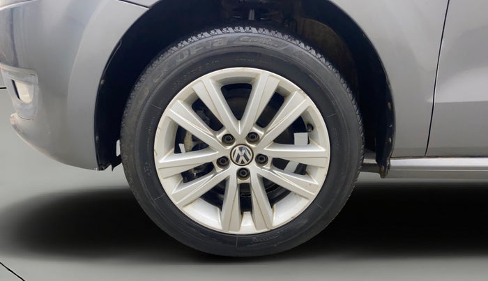 2013 Volkswagen Polo HIGHLINE DIESEL, Diesel, Manual, 71,850 km, Left Front Wheel