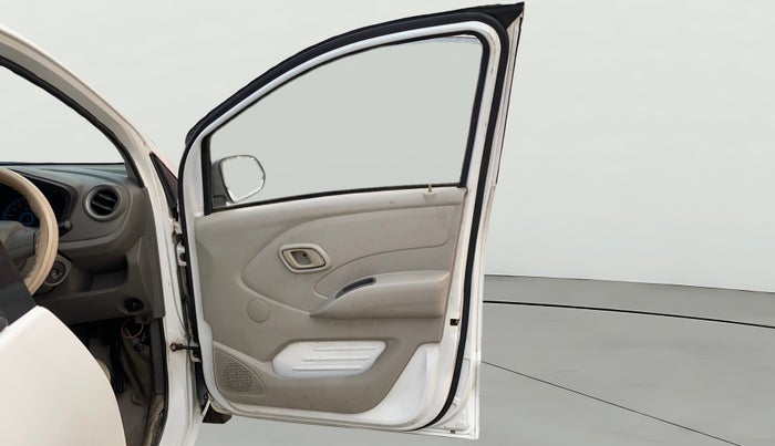 2016 Datsun Redi Go T (O), Petrol, Manual, 29,508 km, RHS Front Door