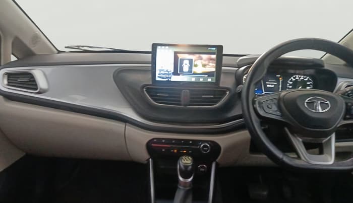 2023 Tata ALTROZ XZA + SUNROOF, Petrol, Automatic, 31,579 km, Air Conditioner