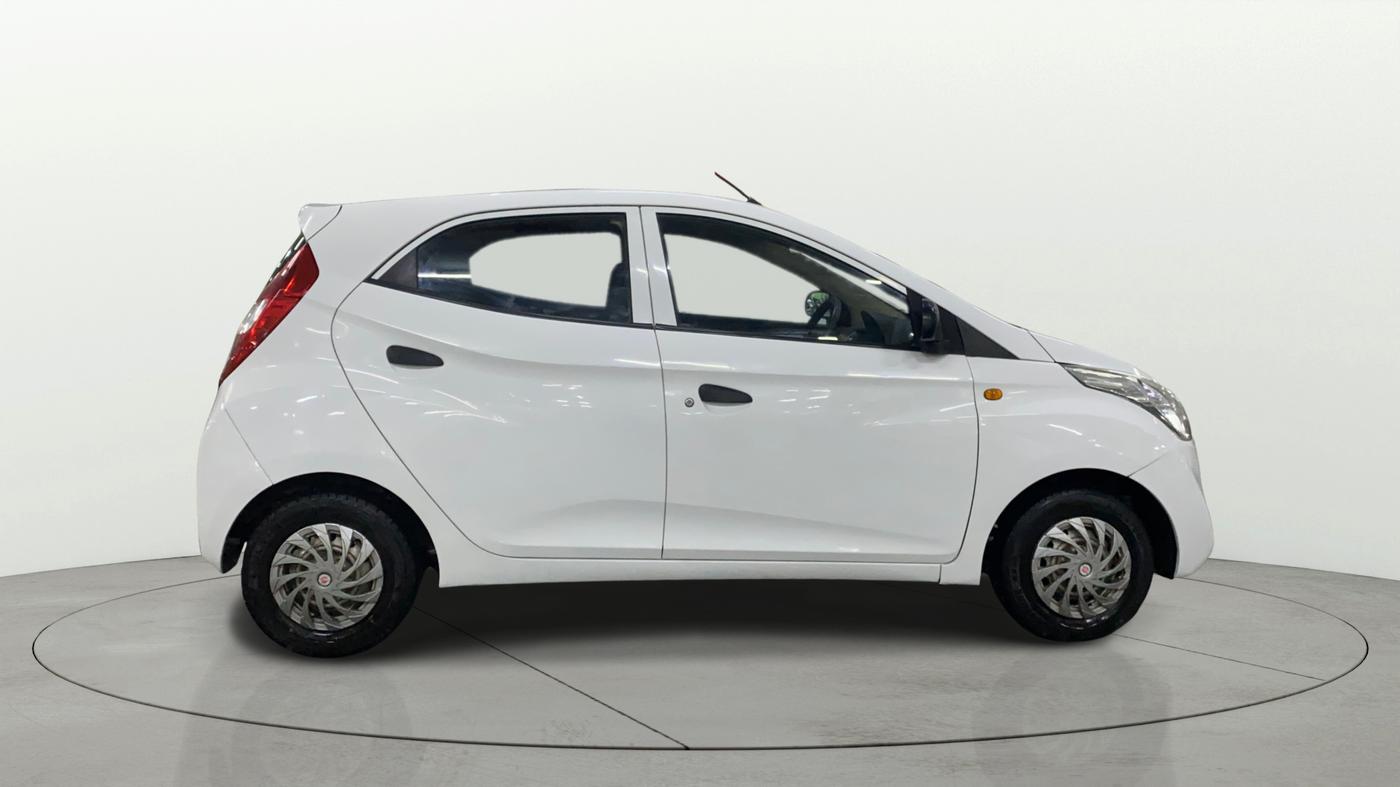 2013 Hyundai Eon ERA +, Petrol, Manual, 51,949 km, Right Side View