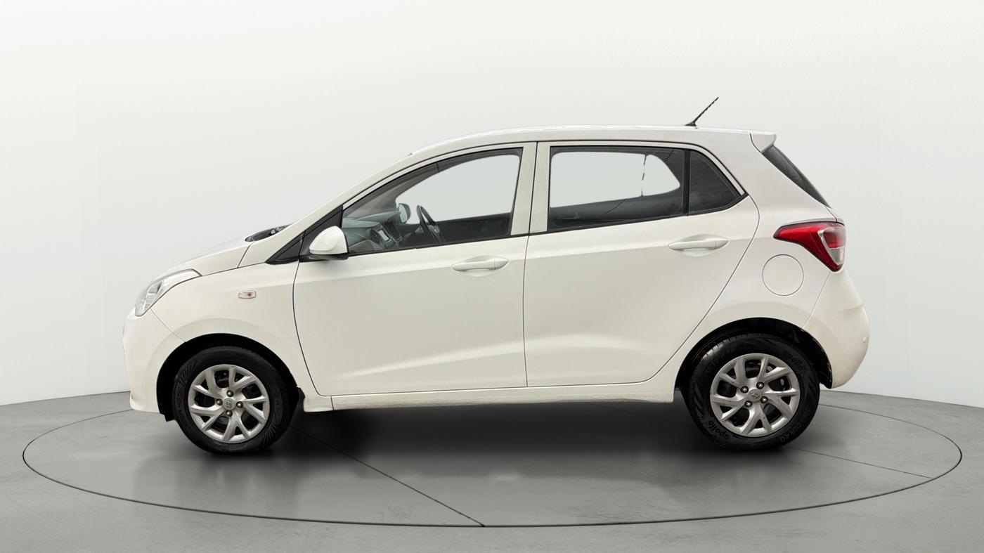 2017 Hyundai Grand i10 SPORTZ 1.2 KAPPA VTVT, Petrol, Manual, 40,530 km, Left Side