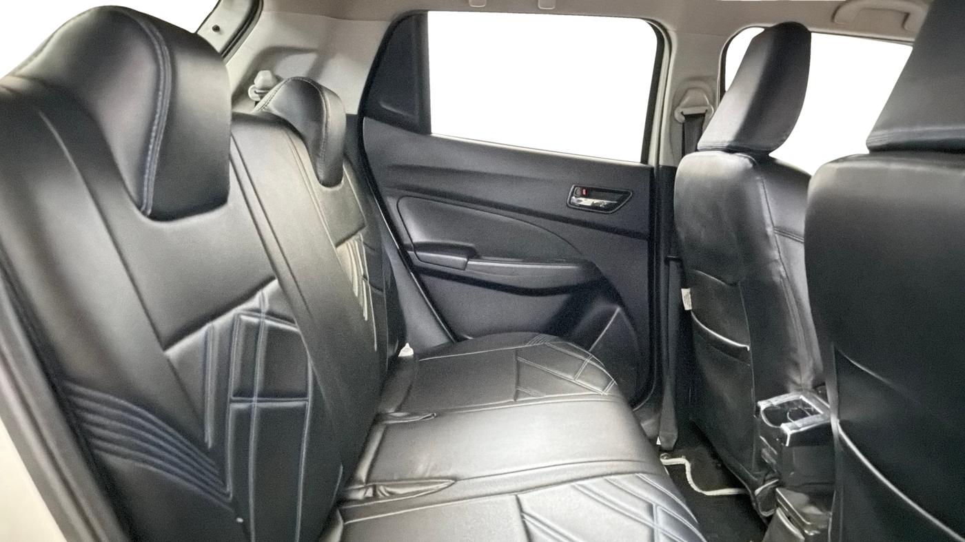 2020 Maruti Swift VXI, Petrol, Manual, 30,411 km, Right Side Rear Door Cabin