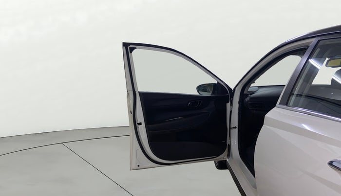 2020 Hyundai NEW I20 ASTA 1.2 AT, Petrol, Automatic, 49,082 km, LHS Front Door