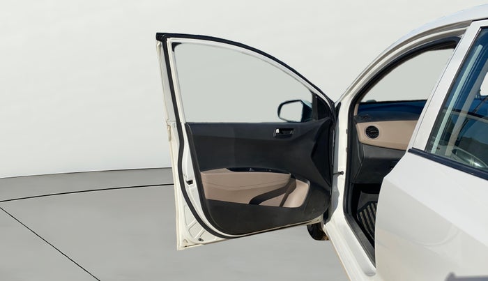 2016 Hyundai Grand i10 MAGNA 1.2 KAPPA VTVT, Petrol, Manual, 39,921 km, LHS Front Door