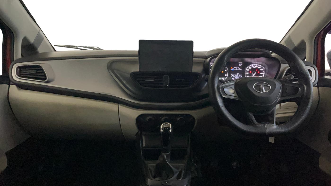 2021 Tata ALTROZ XE PETROL, Petrol, Manual, 70,357 km, Dashboard