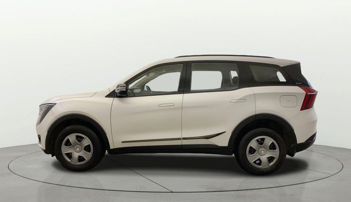 2022 Mahindra XUV700 AX 3 P MT 5 STR, Petrol, Manual, 45,328 km, Left Side