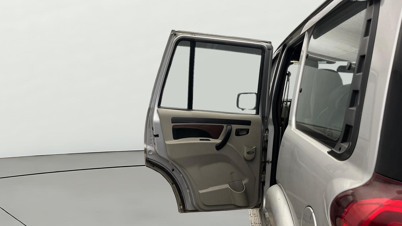 2021 Mahindra Scorpio S5, Diesel, Manual, 91,345 km, LHS Rear Door